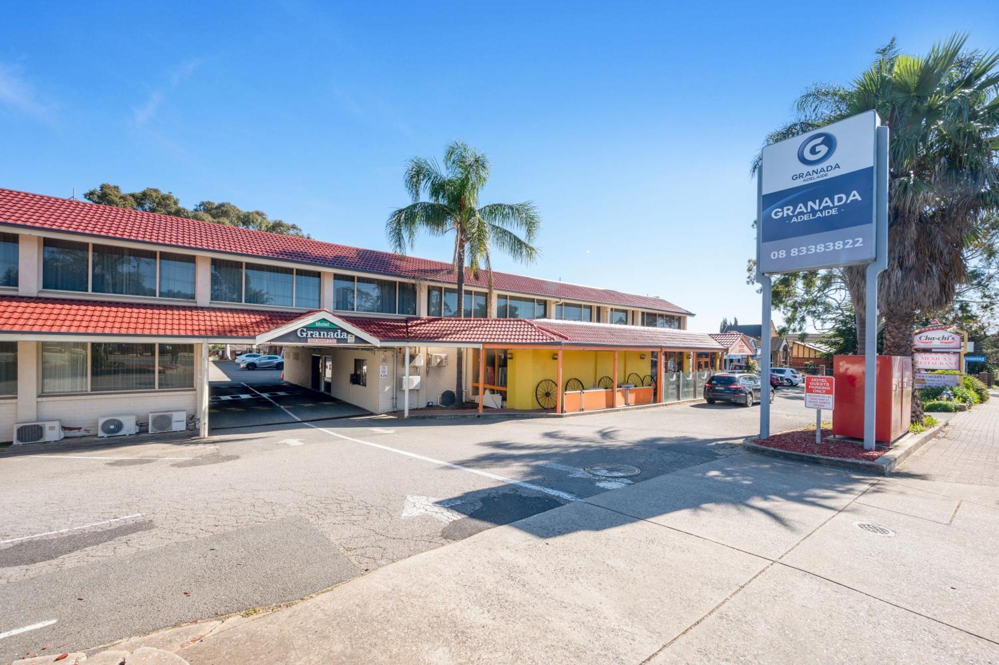 Adelaide Granada Motor Inn Buitenkant foto