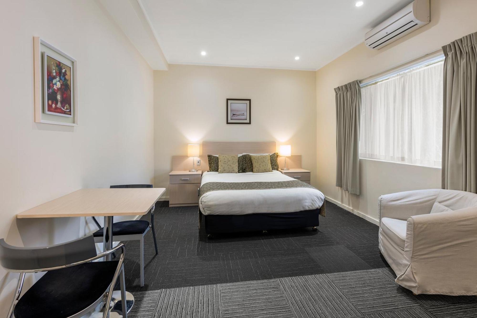 Adelaide Granada Motor Inn Buitenkant foto