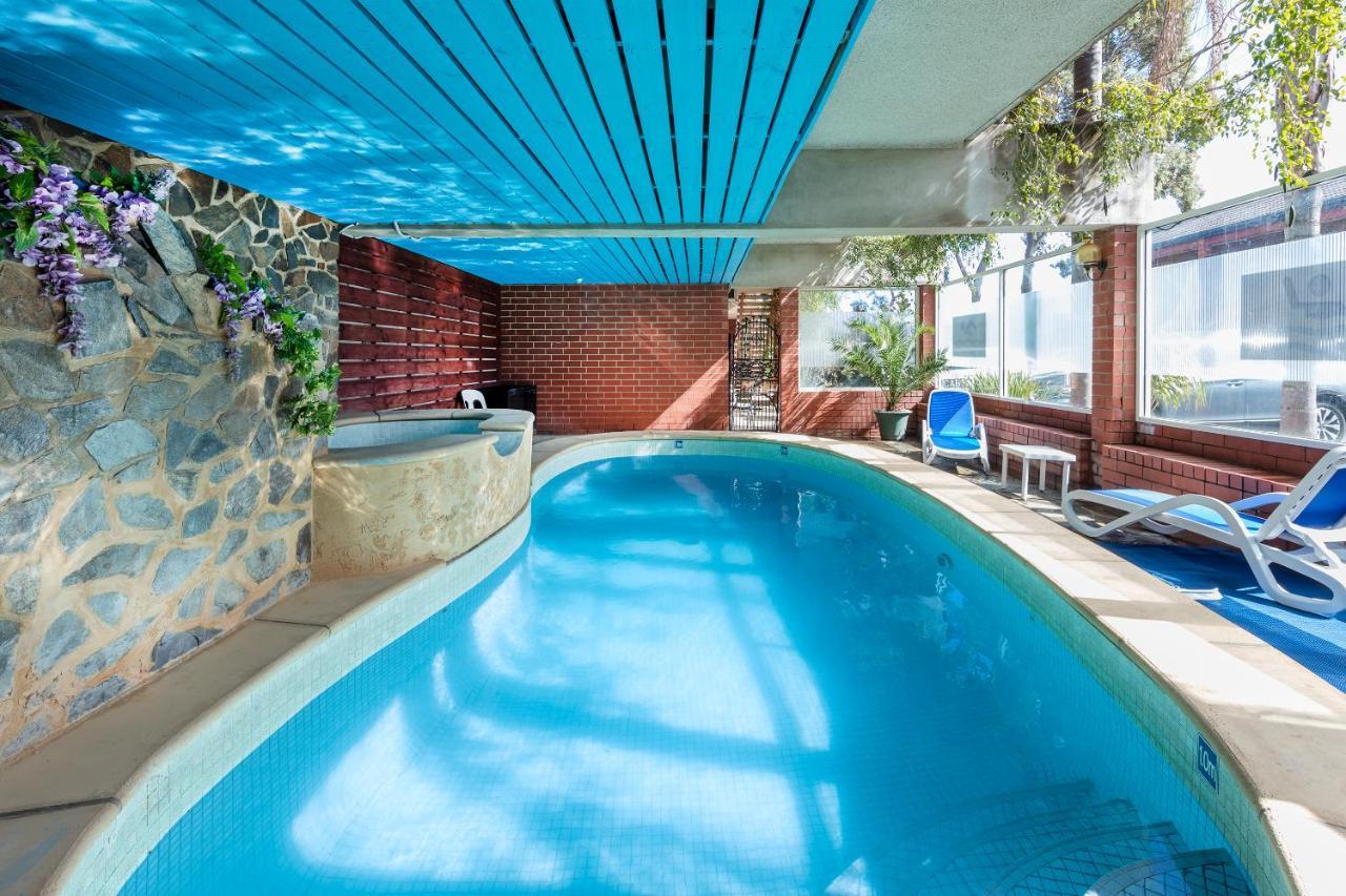 Adelaide Granada Motor Inn Buitenkant foto